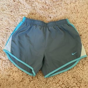 Nike girls Dryvit tempo shorts